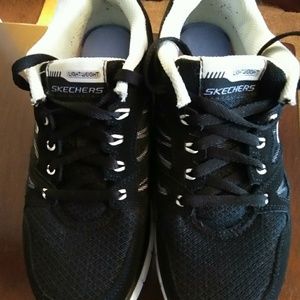 Sketchers Lightweight